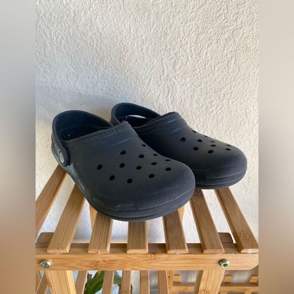 ‎Crocs with liner - Picture 1 of 5
